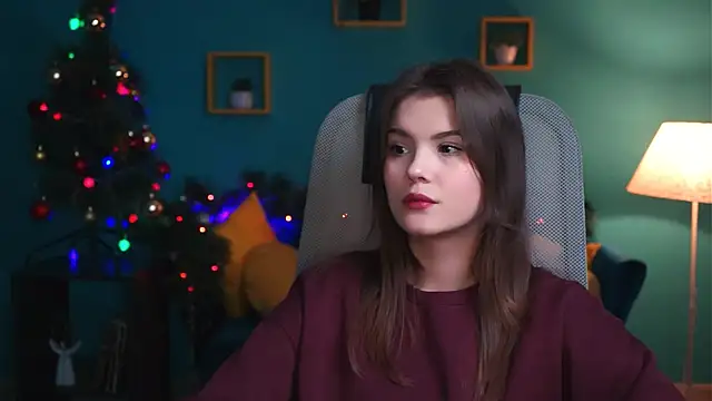 EvaThopson online show from 12.07.24