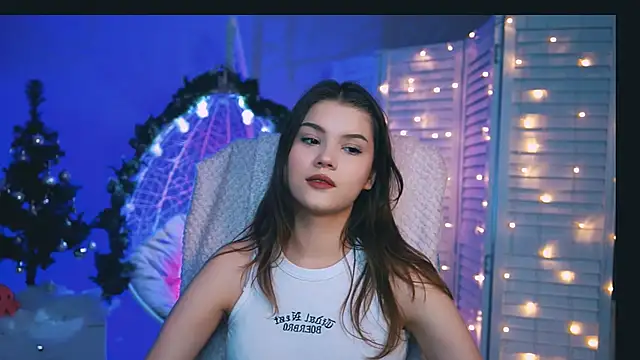 EvaThopson online show from 12.14.24