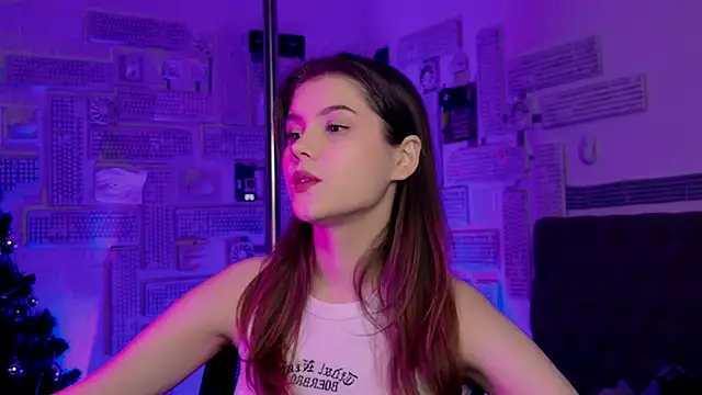 EvaThopson online show from 01.31.25