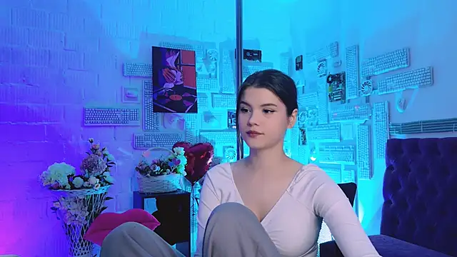 EvaThopson online show from 02.19.25