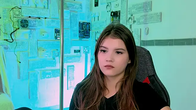 EvaThopson online show from 09.27.25