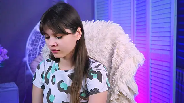 EvaThopson online show from 02.14.26