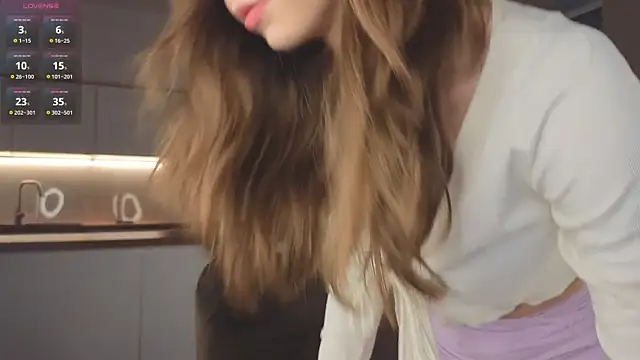 KellyAdderiy online show from 02.17.26