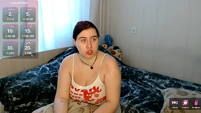 Snapshot of BettyandRich_ chatting on 01.06.25 BettyandRich online show from 01.06.25