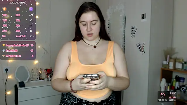 Snapshot of BettyandRich_ chatting on 02.07.25 BettyandRich online show from 02.07.25