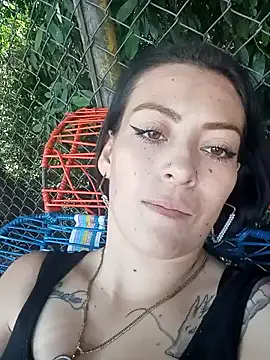 Snapshot of Tefannyy_ chatting on 12.11.24 Tefannyy online show from 12.11.24