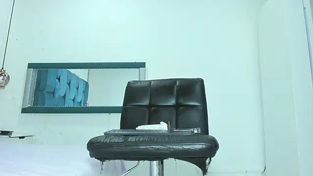 mia  fernandez online show from 02.11.25