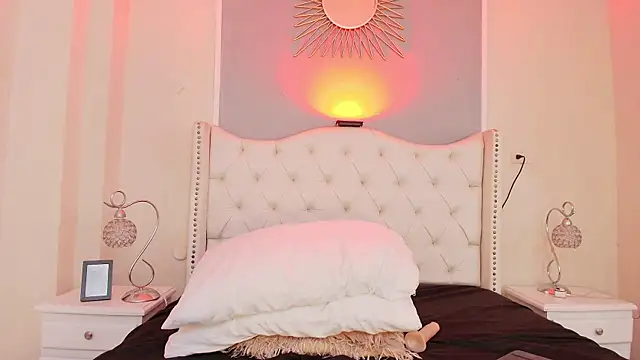 Ambar Collingg online show from 03.11.25