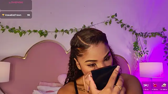 Snapshot of NahiaraReina chatting on 07.03.26 NahiaraReina online show from 07.03.26