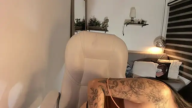 yenny garcia online show from 02.16.26