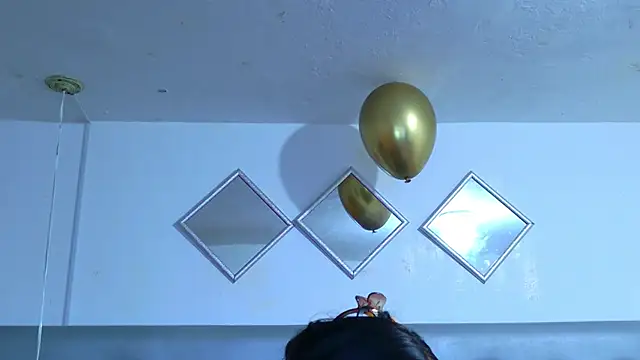 EileenBenzon online show from 04.11.26