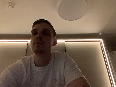 Snapshot of neilho1 chatting on 12.10.24 neilho1 online show from 12.10.24