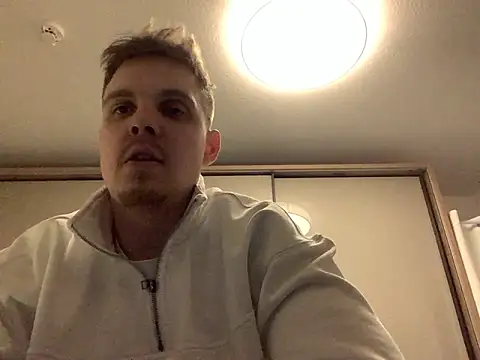 Snapshot of neilho1 chatting on 02.21.25 neilho1 online show from 02.21.25