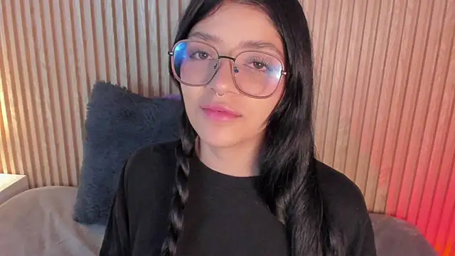 Snapshot of lana_dol chatting on 11.10.25 lana dol online show from 11.10.25