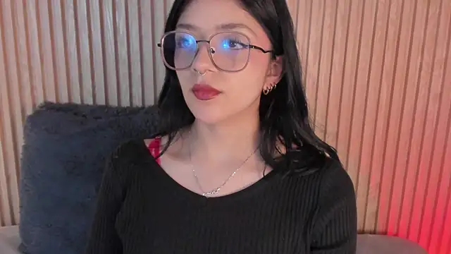 Snapshot of lana_dol chatting on 11.14.25 lana dol online show from 11.14.25