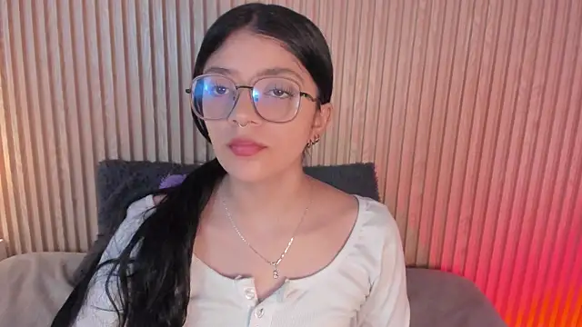 Snapshot of lana_dol chatting on 11.15.25 lana dol online show from 11.15.25