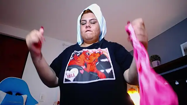 Snapshot of noaah_brown chatting on 12.14.24 noaah brown online show from 12.14.24