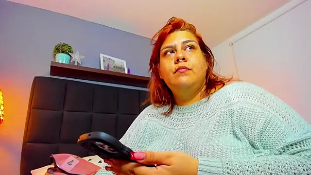 Snapshot of noaah_brown chatting on 12.30.24 noaah brown online show from 12.30.24