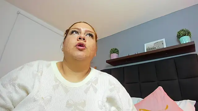 Snapshot of noaah_brown chatting on 01.10.25 noaah brown online show from 01.10.25