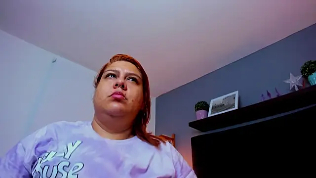 Snapshot of noaah_brown chatting on 02.13.25 noaah brown online show from 02.13.25