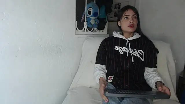 skinny sweet2411 online show from 10.13.25