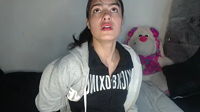 skinny sweet2411 online show from 12.21.25