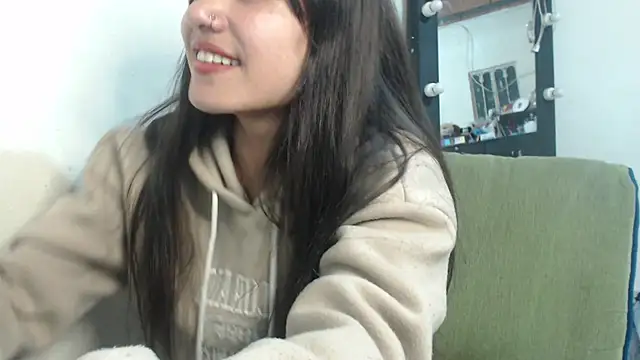 Snapshot of skinny_sweet2411 chatting on 07.22.26 skinny sweet2411 online show from 07.22.26