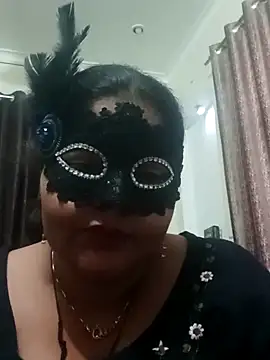 Snapshot of seemi_bhabhi chatting on 01.18.25 seemi bhabhi online show from 01.18.25