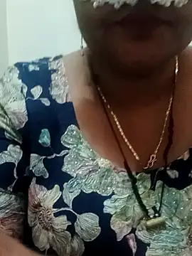 Snapshot of seemi_bhabhi chatting on 02.08.25 seemi bhabhi online show from 02.08.25