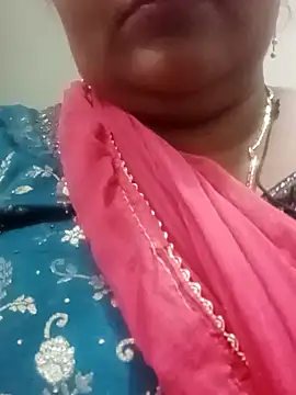 Snapshot of seemi_bhabhi chatting on 02.14.25 seemi bhabhi online show from 02.14.25