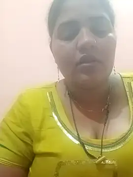Snapshot of seemi_bhabhi chatting on 03.12.25 seemi bhabhi online show from 03.12.25