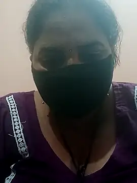 Snapshot of seemi_bhabhi chatting on 03.22.25 seemi bhabhi online show from 03.22.25