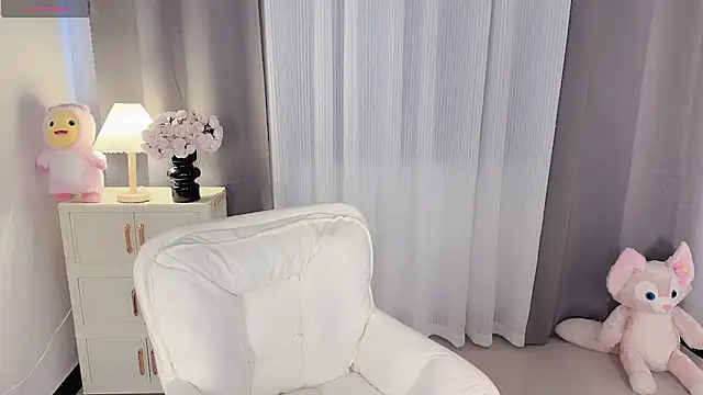 Snapshot of Lucky-susuBB chatting on 12.18.24 Lucky-susuBB online show from 12.18.24