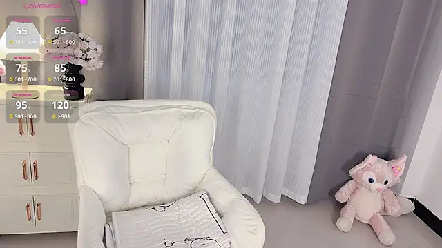 Snapshot of Lucky-susuBB chatting on 12.23.24 Lucky-susuBB online show from 12.23.24