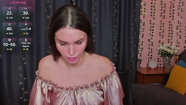 cross the line online show from 04.04.26