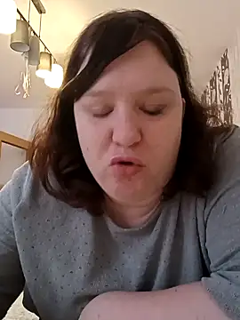 CurvyMilf1992 online show from 01.28.25