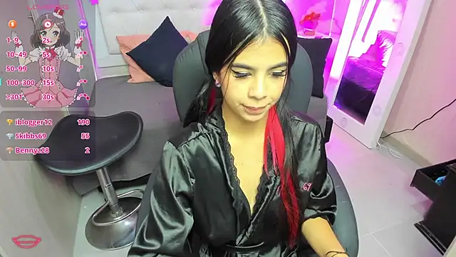 Snapshot of EMALINDA__HILSS chatting on 02.01.25 EMALINDA HILSS online show from 02.01.25