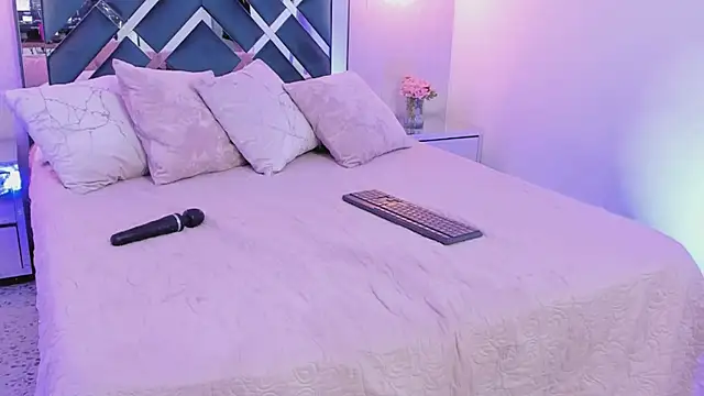 ibella7 online show from 01.25.25