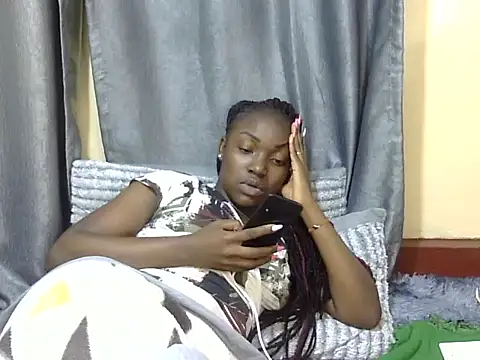 Snapshot of Chichii- chatting on 01.07.25 Chichii- online show from 01.07.25