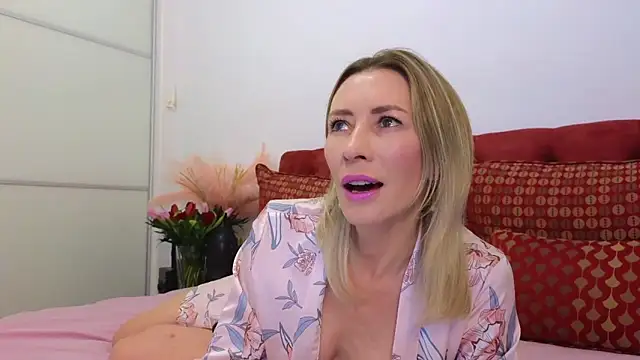  Maddalena  online show from 02.14.25