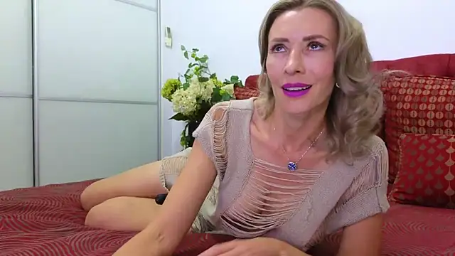  Maddalena  online show from 09.28.25