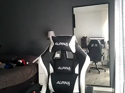 Alexsito77 online show from 04.30.26