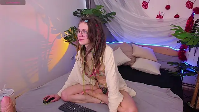 Rin Skylar online show from 12.20.25