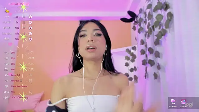 Snapshot of AndreaSweet_ chatting on 02.04.25 AndreaSweet  online show from 02.04.25