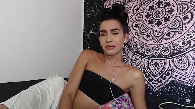 Snapshot of liissa_0 chatting on 04.14.26 liissa 0 online show from 04.14.26