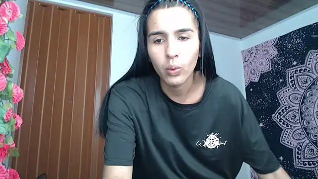 Snapshot of liissa_0 chatting on 04.17.26 liissa 0 online show from 04.17.26
