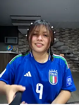 Snapshot of Elsa_sweet chatting on 06.15.26 Elsa sweet online show from 06.15.26
