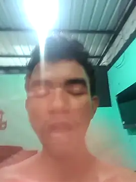 Reynold2608 online show from 04.11.26