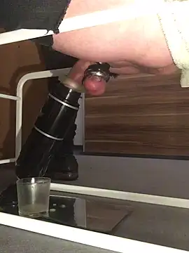 Snapshot of Inseminator69 chatting on 12.12.24 Inseminator69 online show from 12.12.24