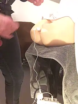 Snapshot of Inseminator69 chatting on 12.28.24 Inseminator69 online show from 12.28.24